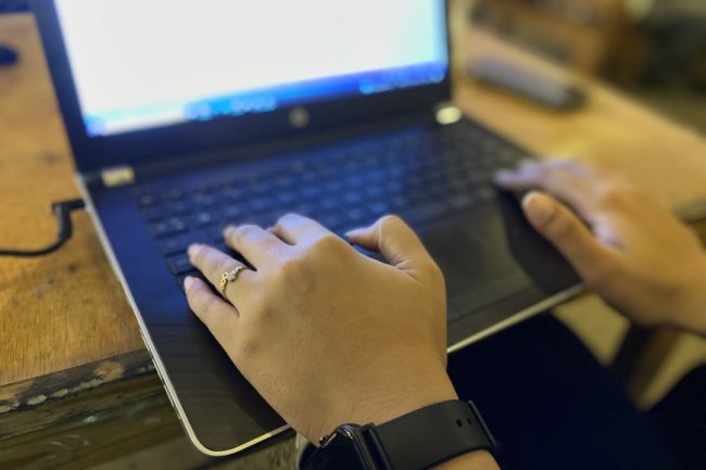 Pesatnya Perkembangan Teknologi, Masyarakat Digital Harus Pilah-Pilih Informasi