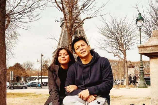 Ariel NOAH Peluk dan Cium Putrinya Alleia, Netizen Singgung Masa Lalu