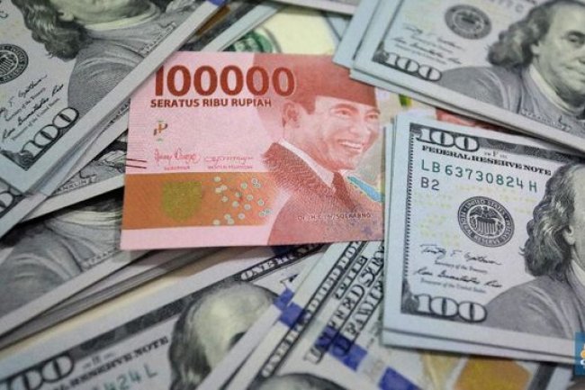 AS Bikin Pusing, Rupiah Bisa Terbang ke Atas Rp15.000/US$
