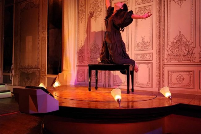 Hari Perempuan Internasional, Regina Art Tampil di Kota New York