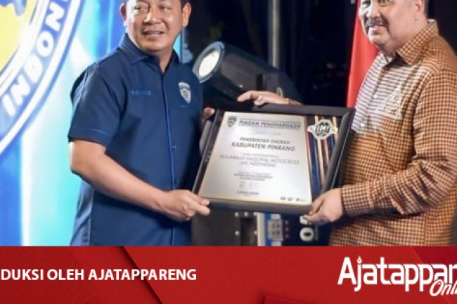 Dukung Otomotif, Irwan Hamid Terima Penghargaan IMI Sulsel