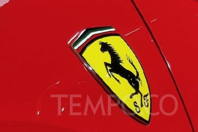 Ferrari Bakal Luncurkan Mobil Baru pada 16 Maret 2023, Roma Spider?