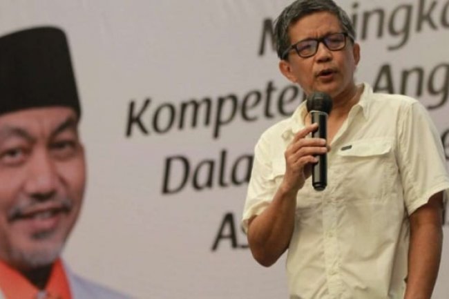 Luhut Temui Paloh, Rocky Gerung: Ada Negosiasi Teruskan Anies atau Kasus Johnny Plate