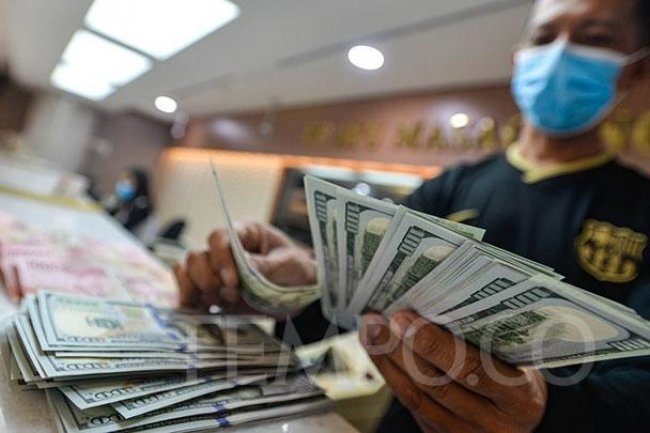 Terpukul Isu Krisis Credit Suisse, Rupiah Melemah ke 15.433 per Dolar AS