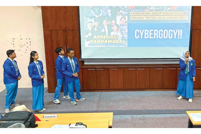 Siswa SMAN 2 Bicara Gagasan Cinta Lingkungan di Level Internasional
