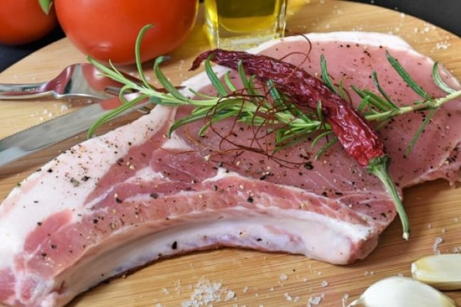 Bahaya Baju Thrifting Hingga Makan Daging Babi untuk Kesehatan