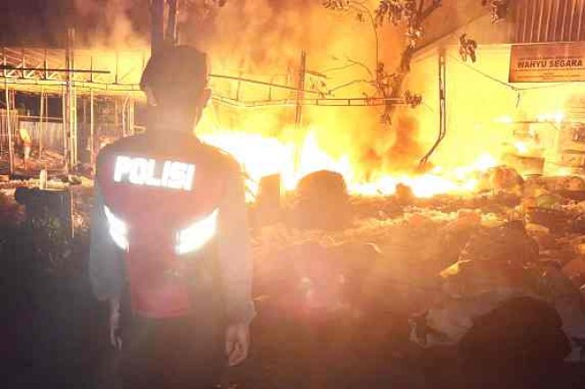 Terbakar Senin (20/3/2023) di Tempat Pengolahan Sampah Baru Padam Selasa (21/3/2023) Dini Hari