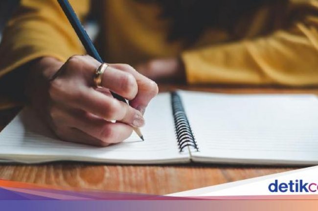 23 Contoh Kalimat Opini, Jenis, Ciri-cirinya