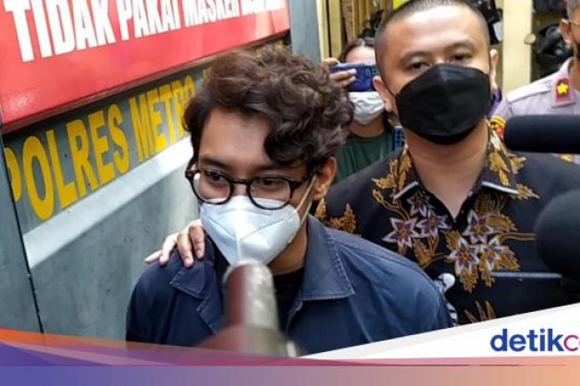 Ngamuk hingga Lempar Gelas di Kafe Malang, Ardhito Pramono Minta Maaf