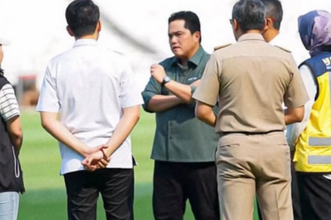 Saat Inspeksi Stadion GBK untuk Venue Piala Dunia U20, Erick Thohir Diminta Pecat Sekjen PSSI Yunus Nusi