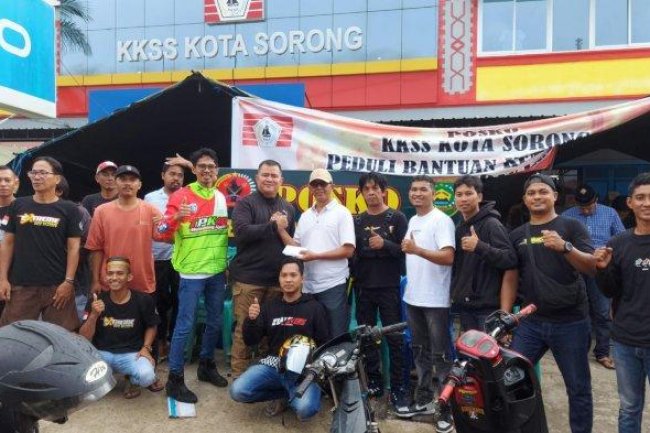 Pj Bupati Maybrat dan Komunitas Otomotif Sorong Beri Bantuan ke Korban Kebakaran di Kampung Makassar - Tribun-timur.com