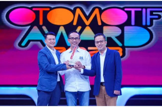 Motor Besar Penjelajah Jalanan dari Honda ini Jadi yang Terbaik di Otomotif Award 2023 - BeritaManado.com: Berita Terkini Kota Manado, Sulawesi Utara