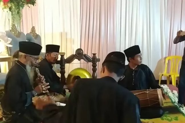 Gendang Panjang Alat Musik Internasional Dari Kepulauan Maluku