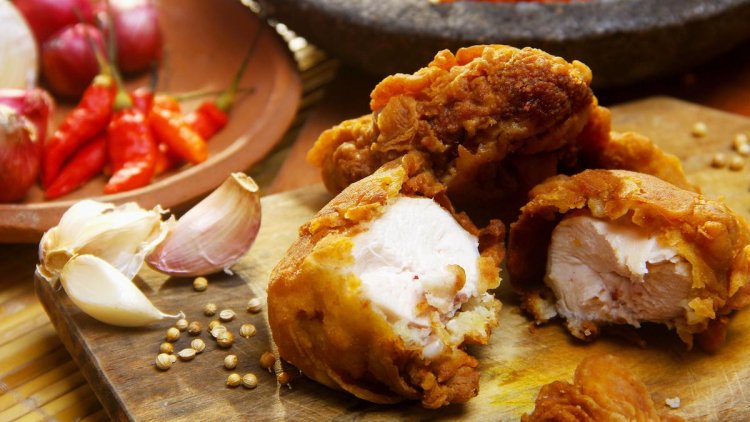 Makan Ayam di Tengah Munculnya Kasus Flu Burung H5N1, Aman Enggak Sih?