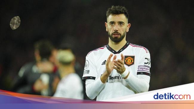 Bruno Fernandes Banjir Kritik, Paul Scholes Membela