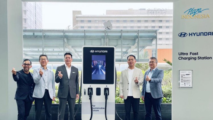 Hyundai Hadirkan Stasiun Pengisian Baterai Ultra Cepat di Plaza Indonesia
