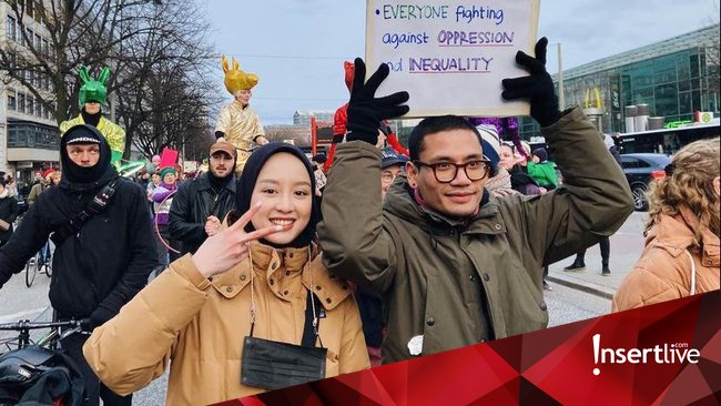 7 Potret Aksi Gita Savitri & Suami Dukung LGBTQ+ di Jerman Dihujat