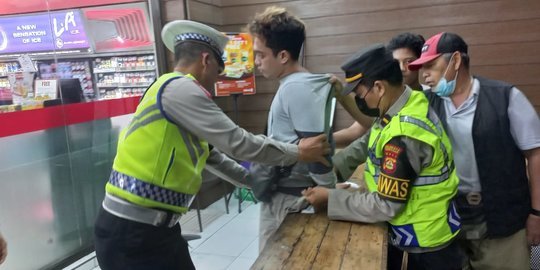 Mabuk Pil Koplo, Seorang Pria di Bali 'Ajak Duel' Mesin ATM BCA