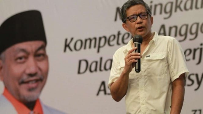 Luhut Temui Paloh, Rocky Gerung: Ada Negosiasi Teruskan Anies atau Kasus Johnny Plate