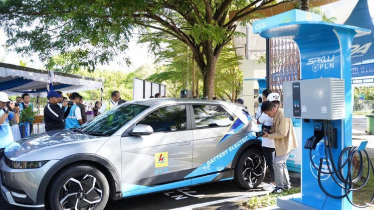 Ngecas Mobil Listrik Makin Mudah, PLN Kini Hadirkan SPKLU di Mandalika