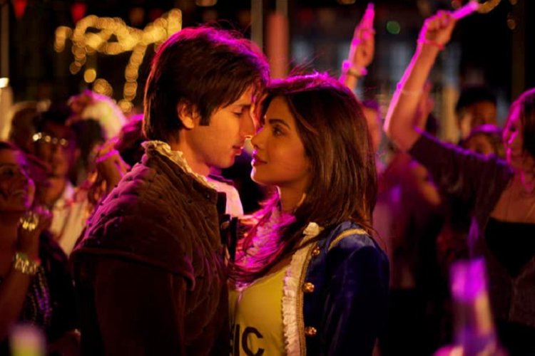 Sinopsis Film TERI MERI KAHAANI di ANTV: Kisah Cinta Sejati Penuh Warga Shahid Kapoor dan Priyanka Chopra
