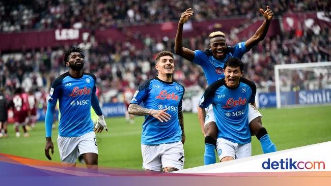 Napoli Bisa Kunci Scudetto Bulan Depan