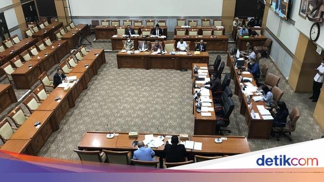 Komisi III DPR Gelar Uji Kelayakan Calon Hakim Agung-Ad Hoc, Ini Daftarnya