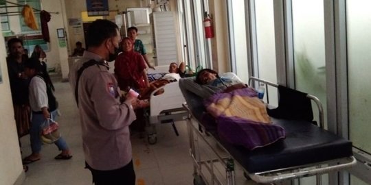 Petaka 28 Warga NTB Berteduh Berujung Sambaran Petir, Tiga Orang Terluka Bakar
