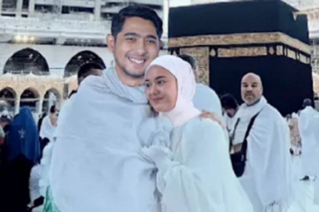 CEK FAKTA: Amanda Manopo Kepergok Antar Arya Saloka Berangkat Umrah, Benarkah?