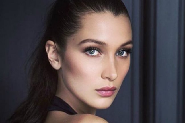 Momen Bella Hadid Nyesal Tak Jalani Agama Islam Lebih Baik