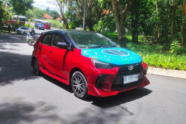 Harga Lebih Mahal, Toyota Yakin Agya GR Sport Bisa Tekuk Honda Brio RS