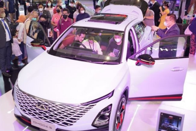 Orang Indonesia Beli Mobil Tanpa Lihat Wujud Asli, dan Tips Optimalkan Ban biar Irit BBM