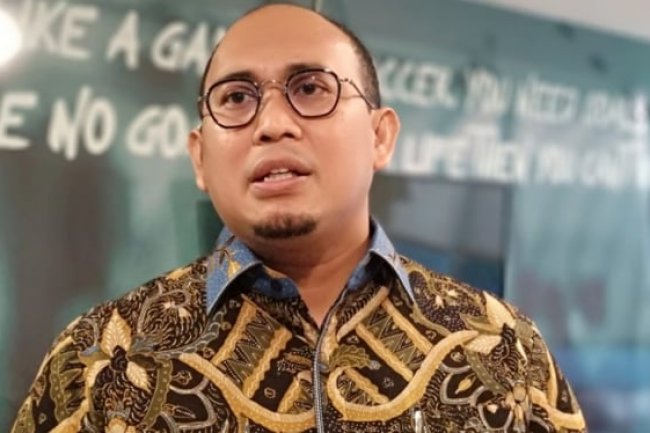 Dulu Gebrak Meja Menolak, Andre Rosiade Sekarang Dukung Impor KRL Bekas Jepang