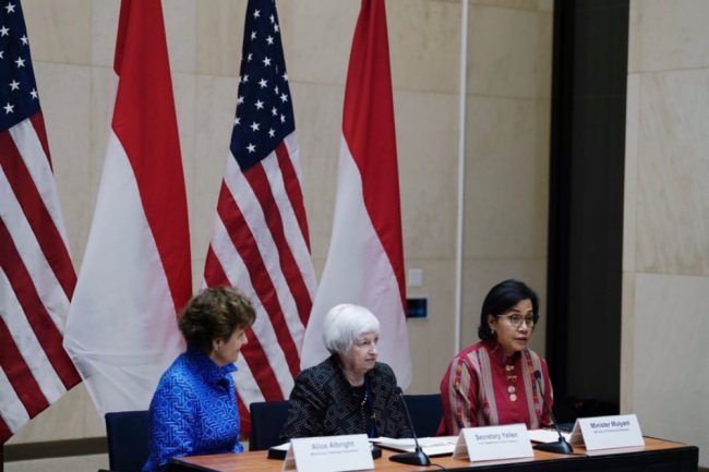 Sri Mulyani Happy, Indonesia Dapat Dana Hibah US$649 Juta dari AS