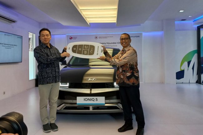 Hyundai Resmi Serahkan 117 Unit IONIQ 5 untuk Pelaksanaan KTT ASEAN 2023