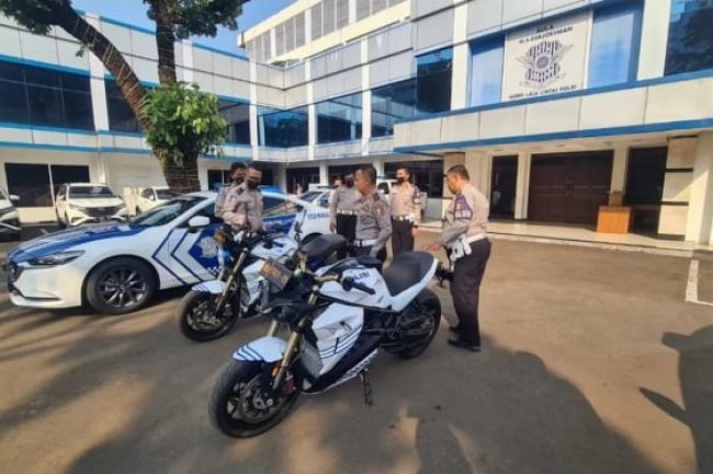 Ratusan Kendaraan Canggih Polisi Tiba di Labuan Bajo