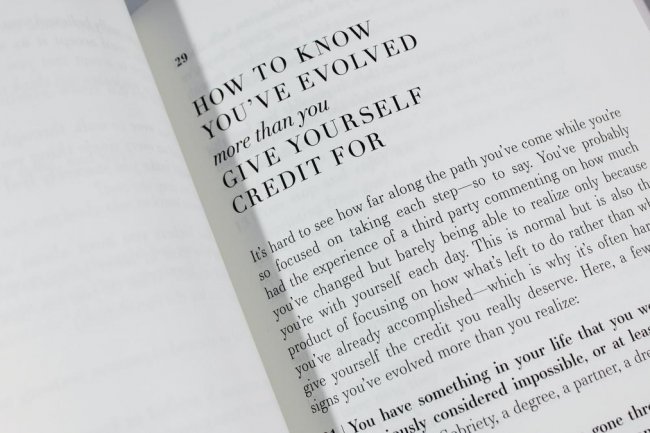 Paragraf Narasi Adalah Teks yang Menceritakan Suatu Kejadian, Pahami dari Contohnya