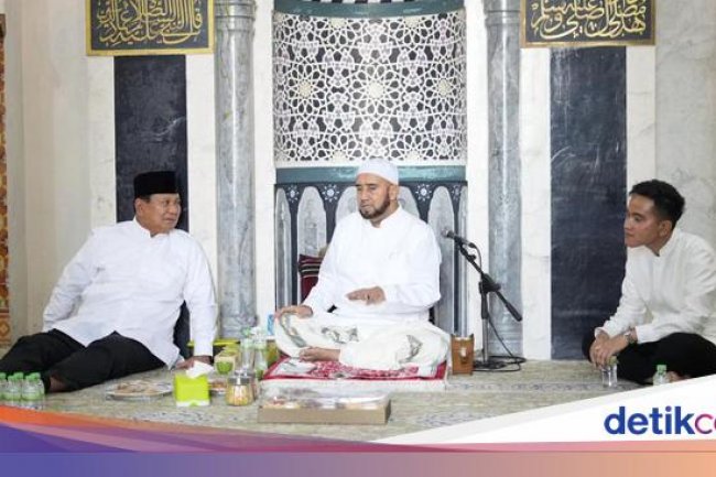 Saat Prabowo Diajak Gibran Keliling Solo dan Bertemu Habib Syech
