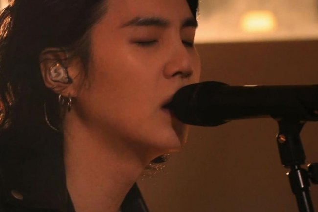 Sinopsis dan Review SUGA: Road to D-Day, Rasa Gamang dan Kegelisahan Sang Member BTS di Puncak Karier