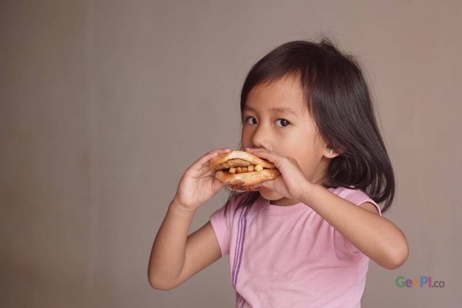 Pakar Sebut Makanan Cepat Saji Berisiko Menyebabkan Anak Terkena Diabetes