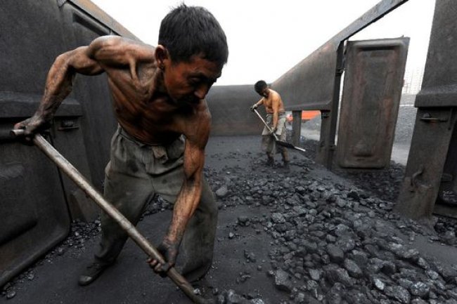 Suhu Mendidih Belum Untungkan Batu Bara, Harganya Malah Adem