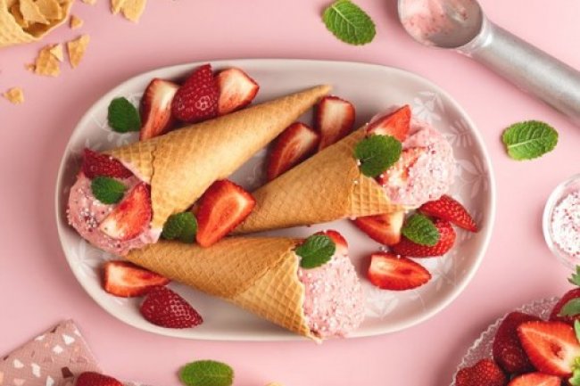 Moms, Benarkah Makan Es Krim Saat Hamil Bisa Tambah Berat Badan Janin?