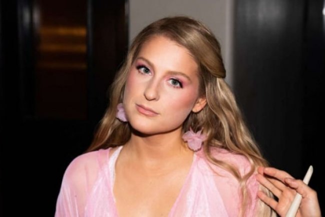 Akui Seks Menyakitkan Hingga Pakai Es Batu, Meghan Trainor: Ukuran Suamiku Besar