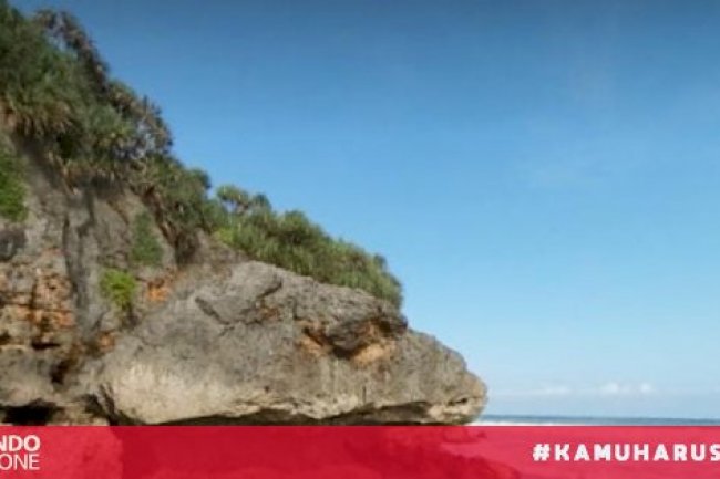 Pantai Drini Jogja Punya Ombak yang Besar Jadi Incaran Peselancar Internasional
