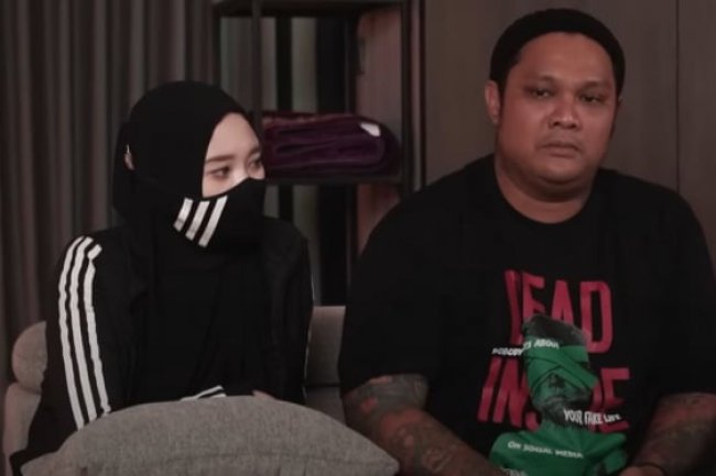 Ustaz Derry Sulaiman Ungkap Perbedaan Keinginan Inara Rusli dan Virgoun Soal Rumah Tangganya
