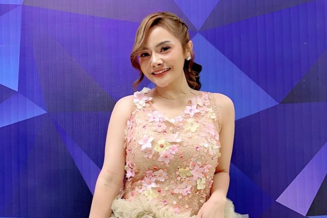 Beredar Potret Terbaru Eks Babysitter Mawar AFI, Penampilan Lebih Berkelas Curi Perhatian