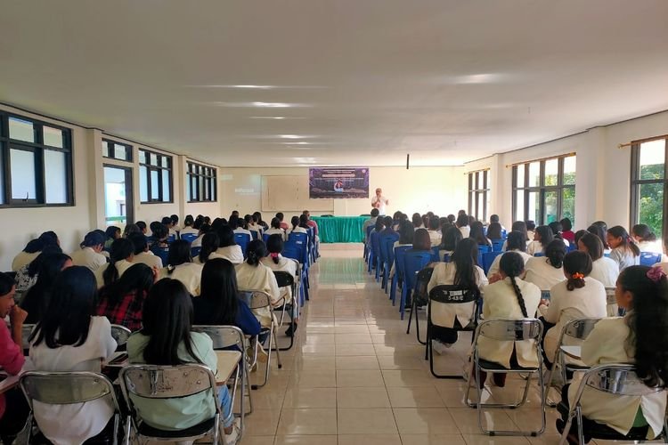 Peringati Hari Perempuan Internasional, BEM FKIP Unika St. Paulus Ruteng Adakan Seminar