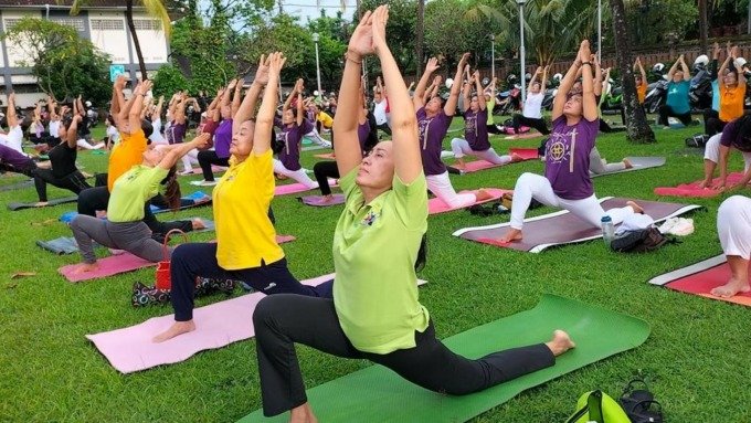 Bali Sambut Hari Internasional Yoga 2023, Badung Venue Pengibaran Tirai Kedua