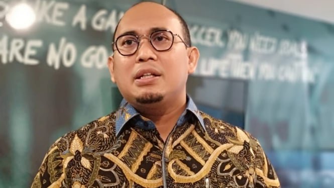 Dulu Gebrak Meja Menolak, Andre Rosiade Sekarang Dukung Impor KRL Bekas Jepang