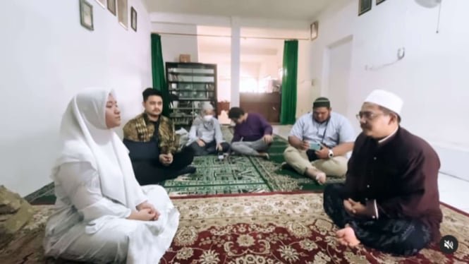 Adik Nathalie Holscher Pindah Agama Islam di Bulan Ramadhan, Sang Kakak Ucap Syukur
